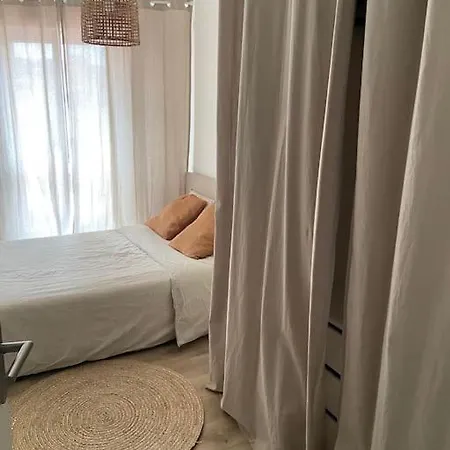 Cosy Emplacement N1 Theatre *